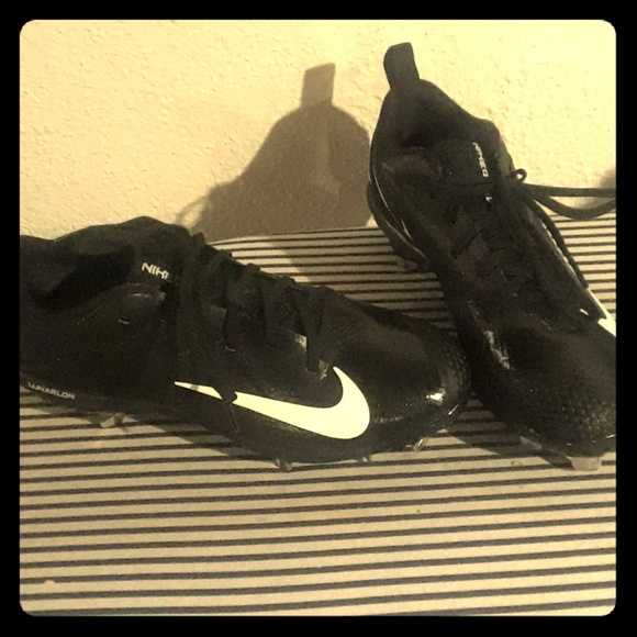 I bought baseball cleats instead of soccer cleats - Picture 1 of 2